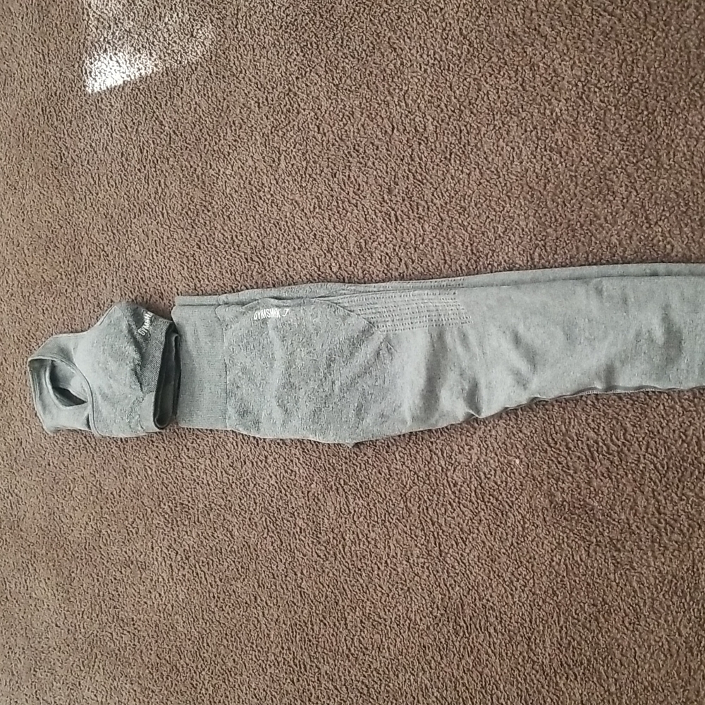 Gymshark ombre grey set - Picture 3 of 13